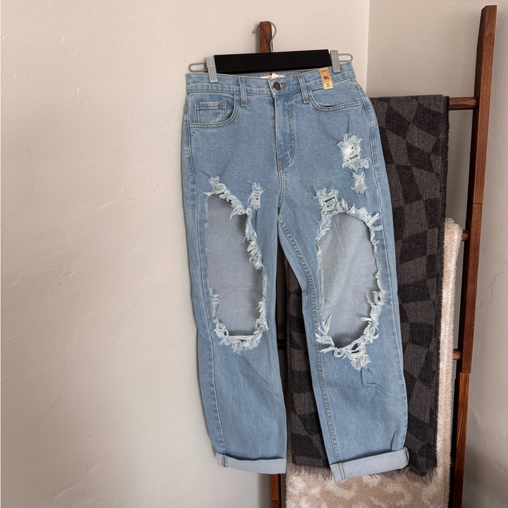Trendy Distressed Light Blue Boyfriend Jeans